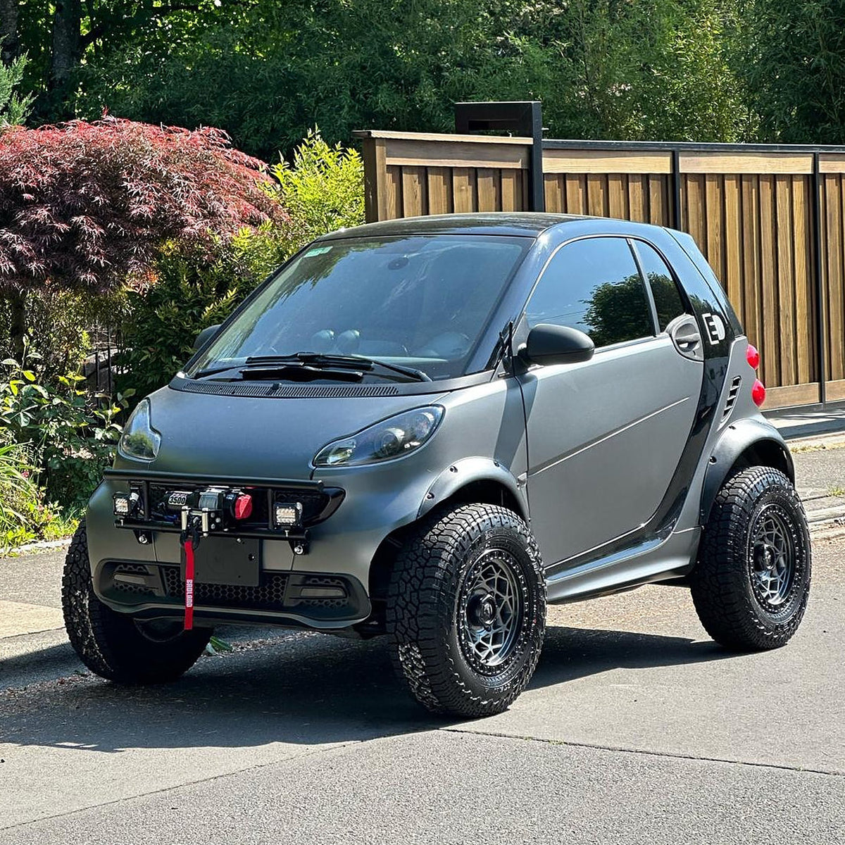 Lifted Smart Fortwo 451 with Little Big Supply tubular front bumper and winch